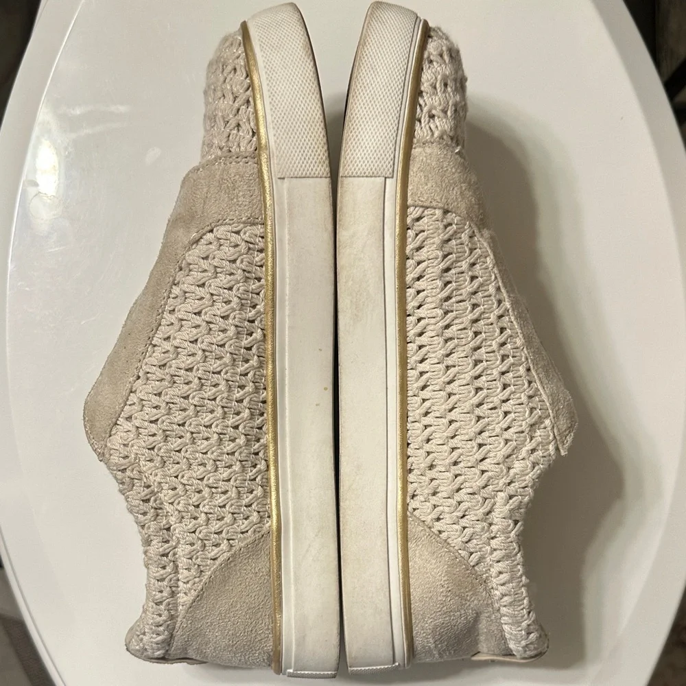 🤎Kenneth Cole Reaction Women's Woven Slip-On Sneakers in Beige•Size 7